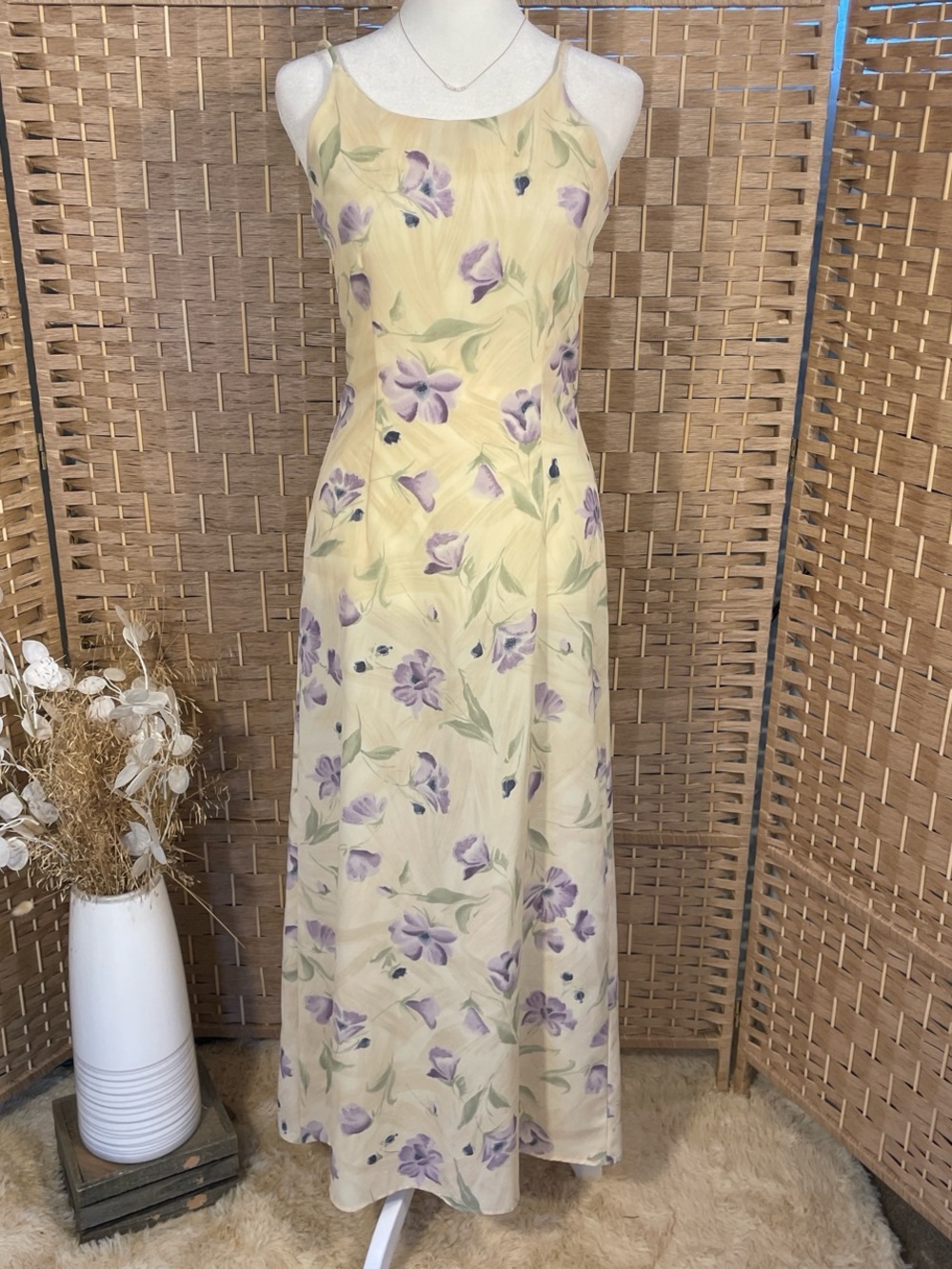 Sleeveless Vintage Y2K  Yellow Floral Midi  Dress with Lilac Blooms Size Small